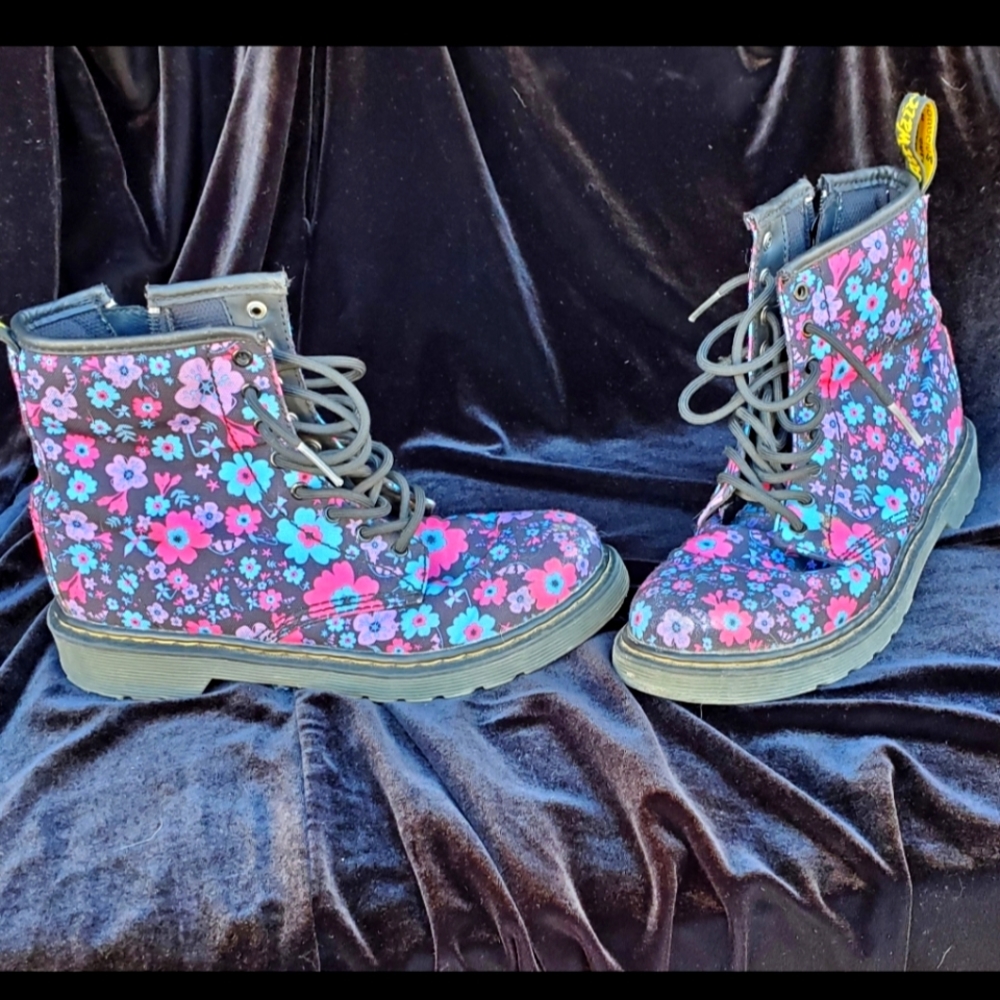 Dr. Martens Delaney Floral Bloom Fabric Combat Boots.
